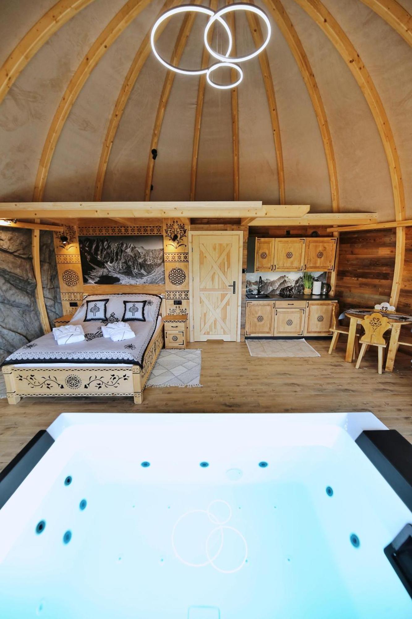 Tatry Mountain Glamp Z Jacuzzi Hotel Zakopane Exterior photo